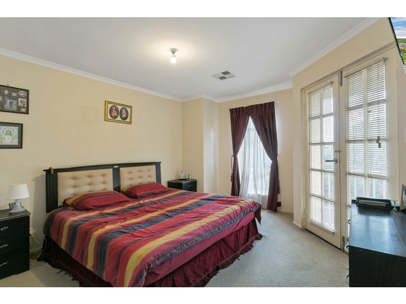 7 Poplar Court, Mawson Lakes SA 5095