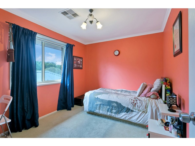 7 Poplar Court, Mawson Lakes SA 5095