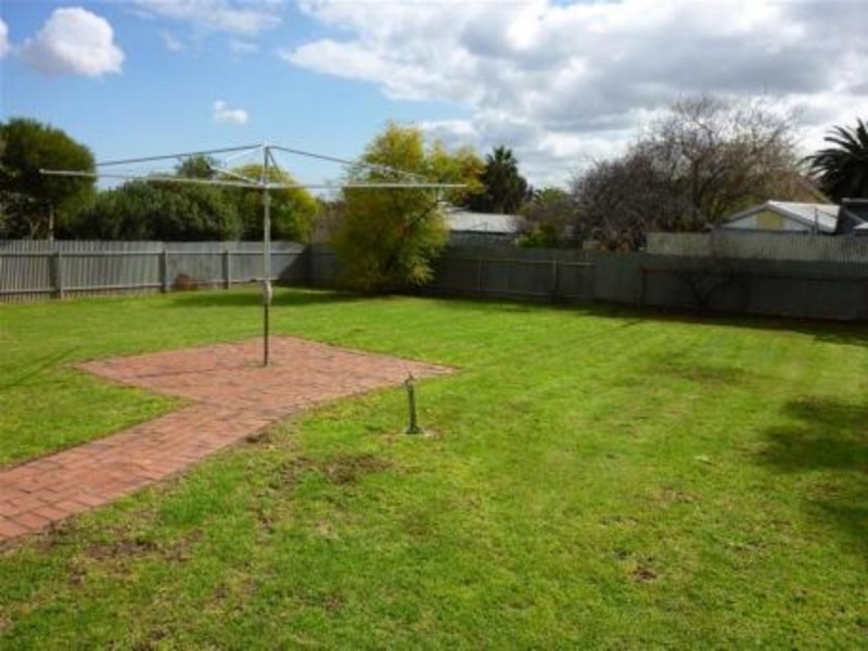 6 Malbaru Avenue, Ingle Farm SA 5098