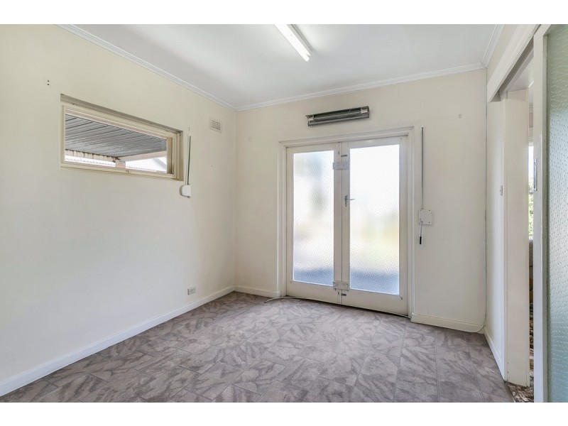 6 Ambrose Avenue, Campbelltown SA 5074