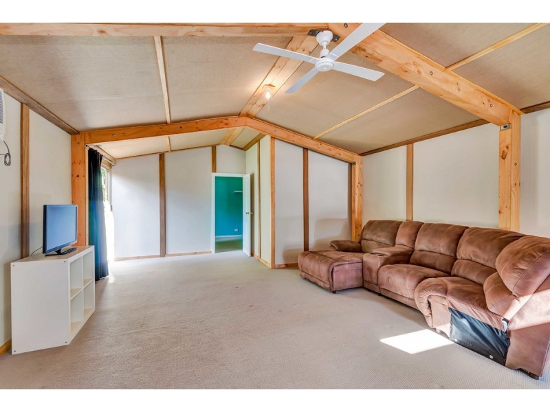 19 Damian Drive, Salisbury Heights SA 5109