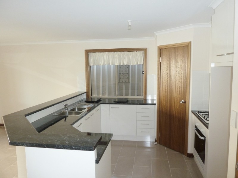 15 Kildare Close, Dernancourt SA 5075