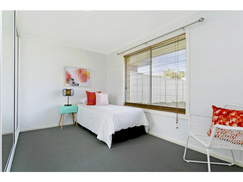 45 Landal Boulevard, Redwood Park SA 5097