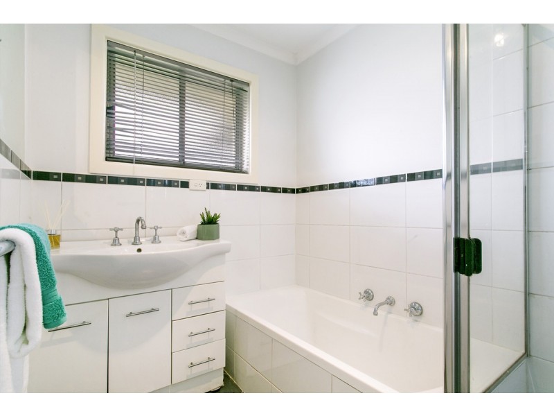 45 Landal Boulevard, Redwood Park SA 5097