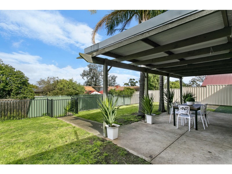 45 Landal Boulevard, Redwood Park SA 5097