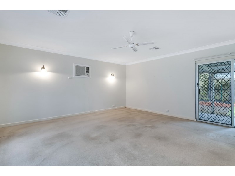 18 Carinya Crescent, Rostrevor SA 5073