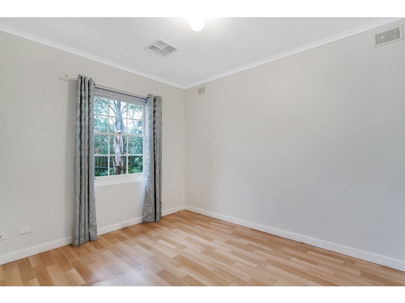 18 Carinya Crescent, Rostrevor SA 5073