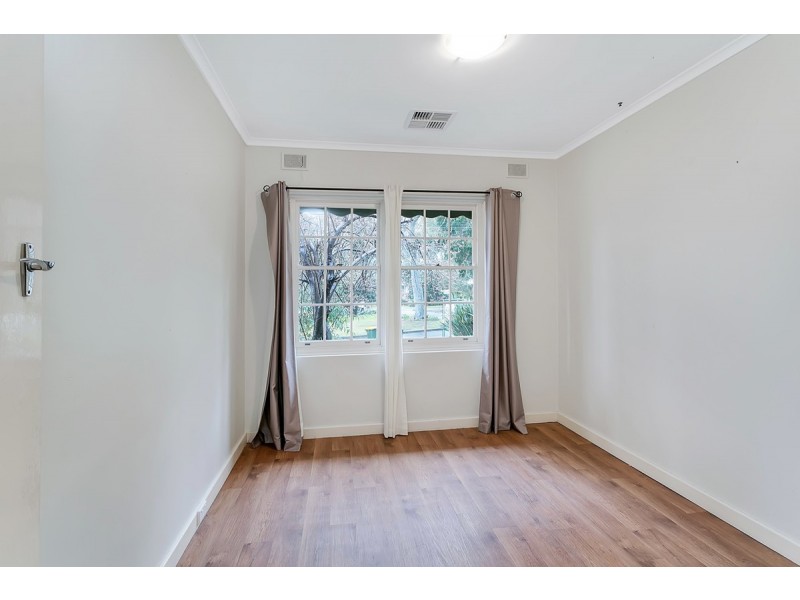 18 Carinya Crescent, Rostrevor SA 5073