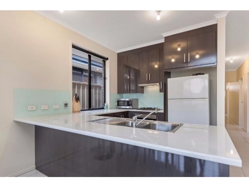 2a Strathmont Avenue, Gilles Plains SA 5086