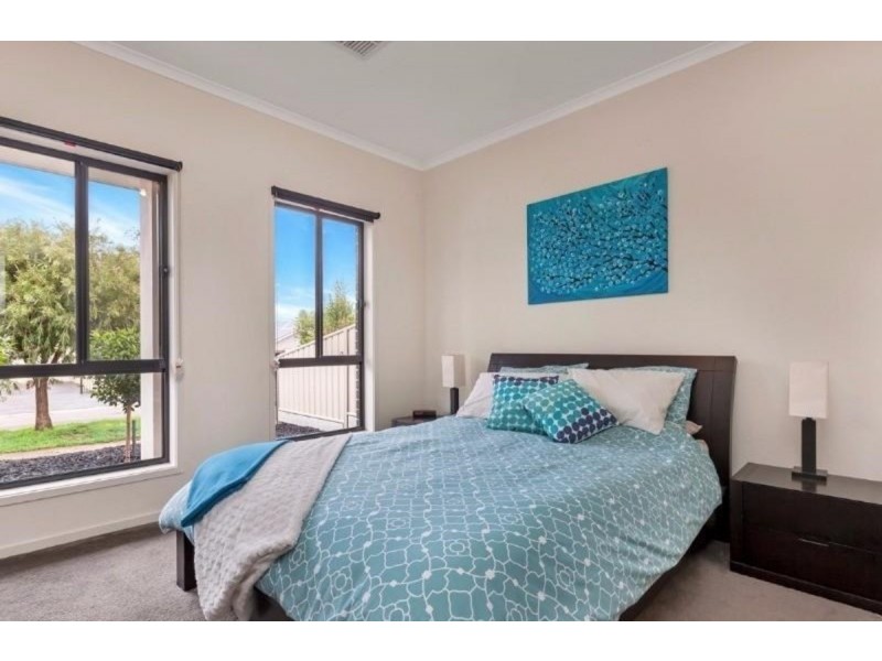 2a Strathmont Avenue, Gilles Plains SA 5086