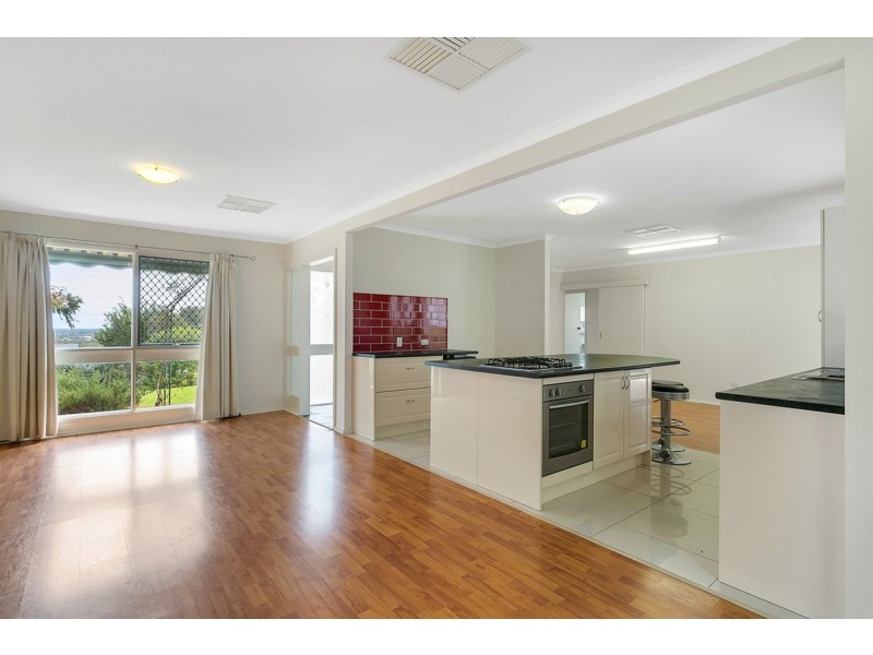 32 McKenzie Crescent, Gulfview Heights SA 5096