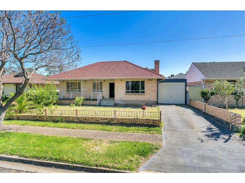 22 Heather Drive, Para Vista SA 5093