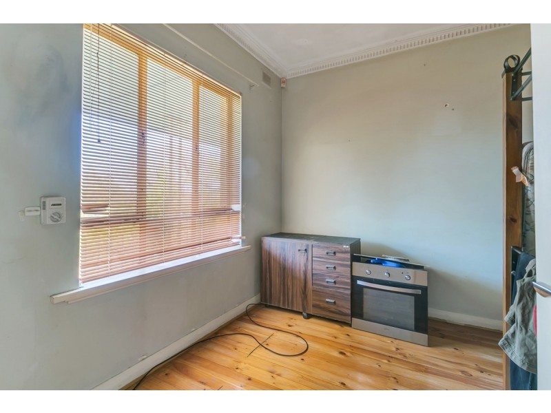 22 Heather Drive, Para Vista SA 5093