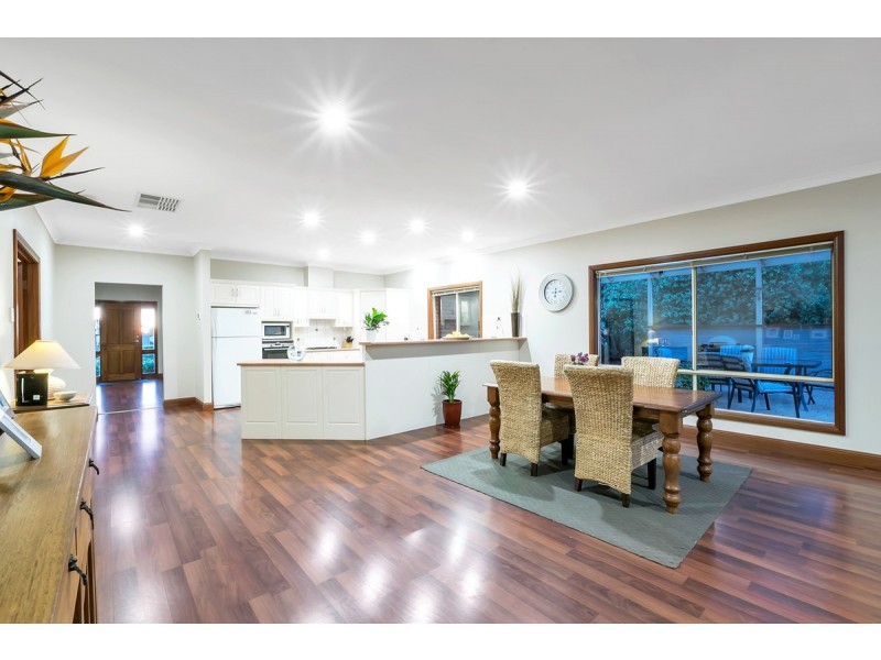 9 Deakin Avenue, Hope Valley SA 5090