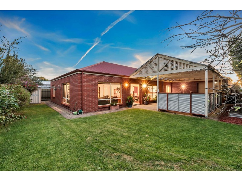 9 Deakin Avenue, Hope Valley SA 5090