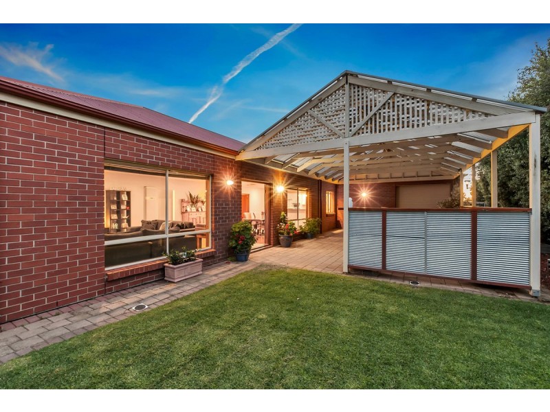 9 Deakin Avenue, Hope Valley SA 5090