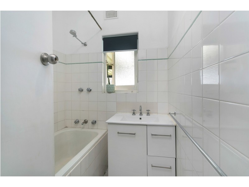 1 Reading Street, Clearview SA 5085