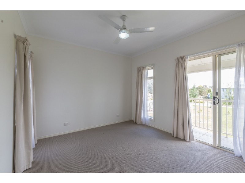 15 MacMillan Avenue, Mawson Lakes SA 5095