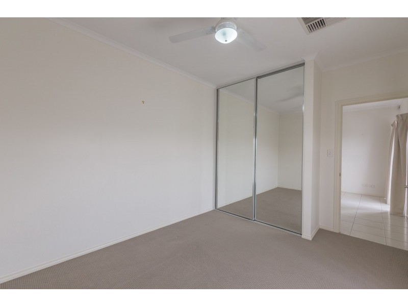 15 MacMillan Avenue, Mawson Lakes SA 5095