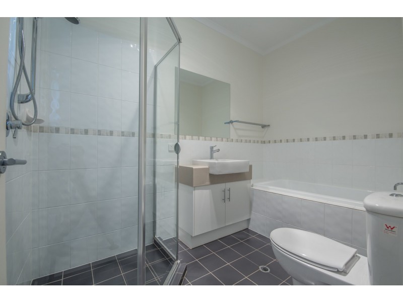 15 MacMillan Avenue, Mawson Lakes SA 5095