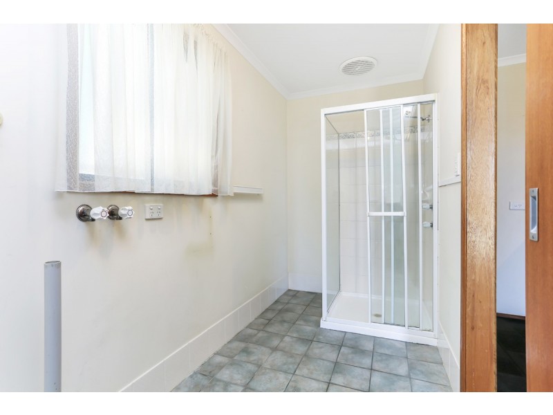 11 Brookdale Close, Gilles Plains SA 5086