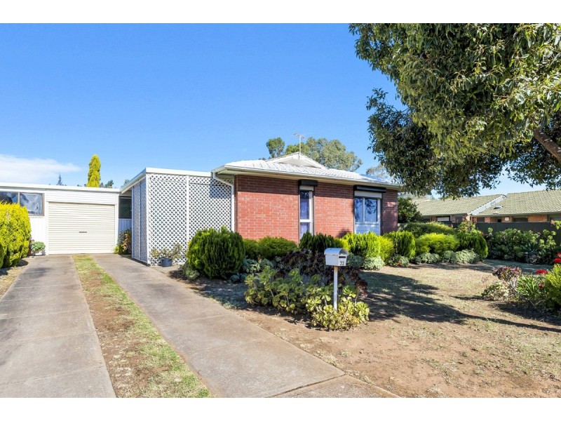 32 Milligan Drive, Para Vista SA 5093