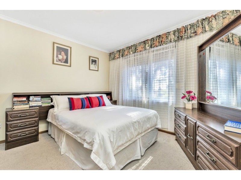 32 Milligan Drive, Para Vista SA 5093