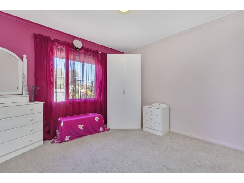 32 Milligan Drive, Para Vista SA 5093