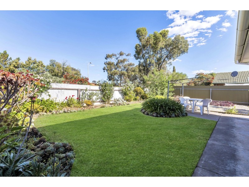 32 Milligan Drive, Para Vista SA 5093