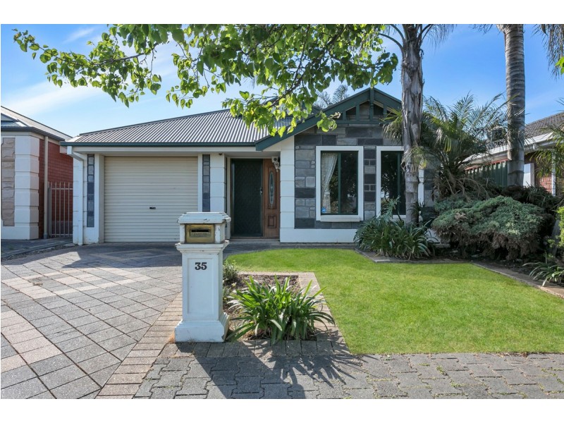 35 RM Williams Drive, Walkley Heights SA 5098