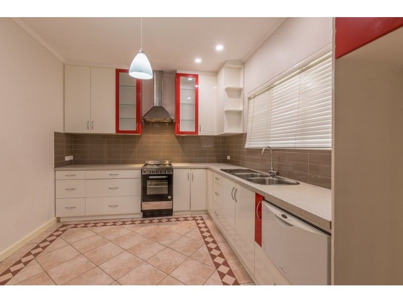 9 Pankala Road, Para Hills SA 5096