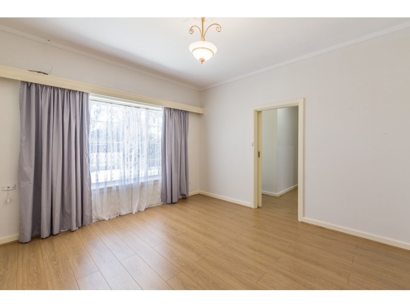 9 Pankala Road, Para Hills SA 5096