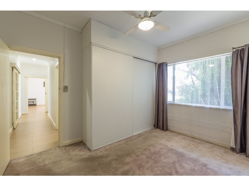 9 Pankala Road, Para Hills SA 5096