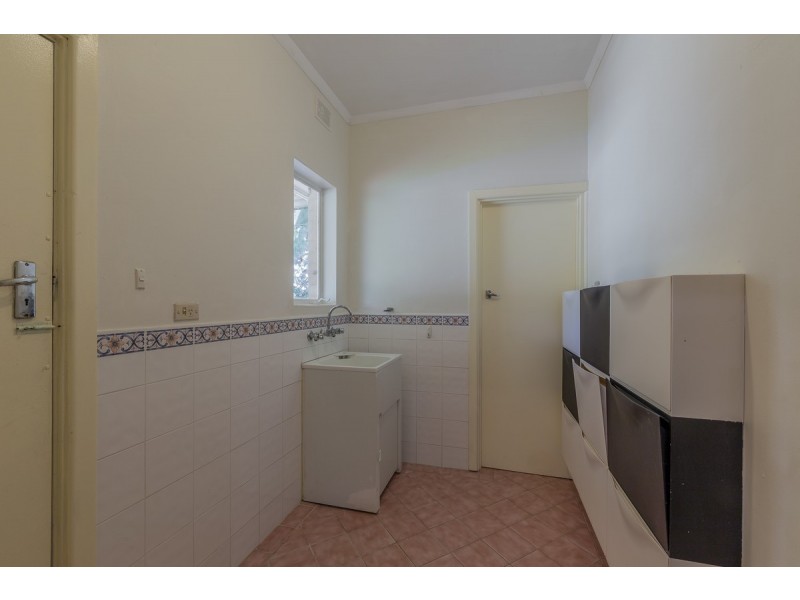 9 Pankala Road, Para Hills SA 5096