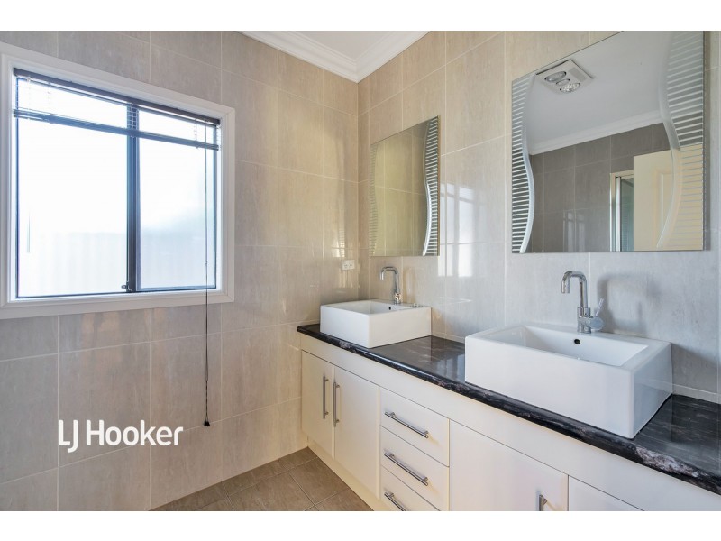 18 Spenfeld Court, Valley View SA 5093