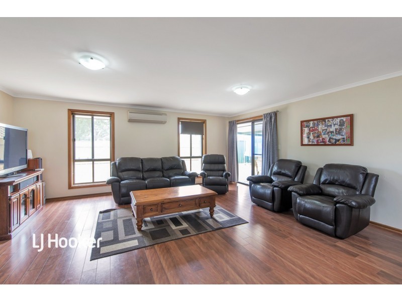 2 Minerva Crescent, Modbury Heights SA 5092