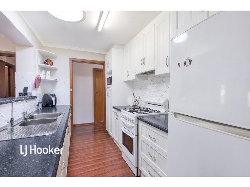 2 Minerva Crescent, Modbury Heights SA 5092