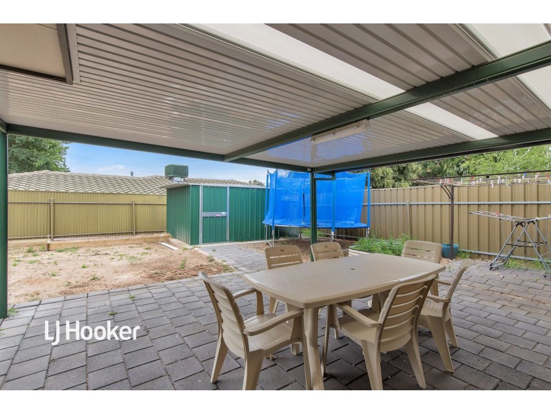 2 Minerva Crescent, Modbury Heights SA 5092