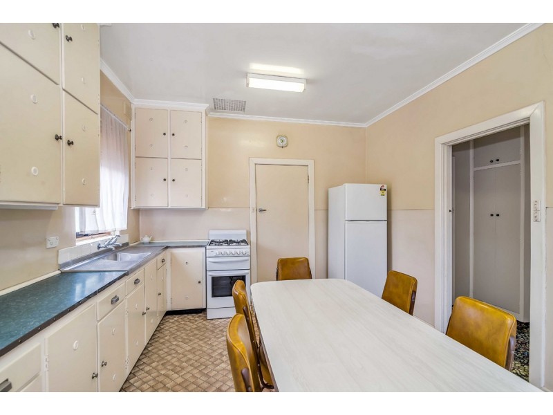 6 Brenthorpe Road, Seaton SA 5023