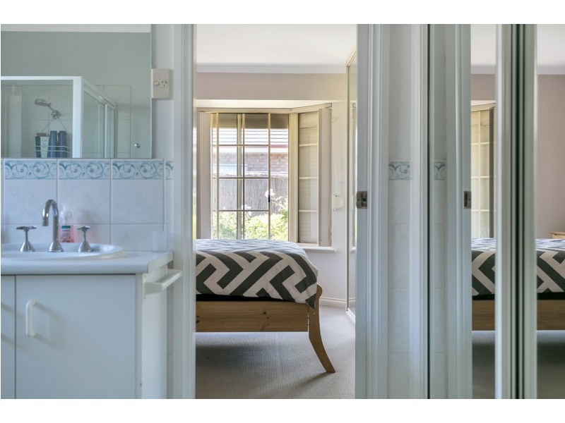 5/32 Debenham Court, Greenwith SA 5125