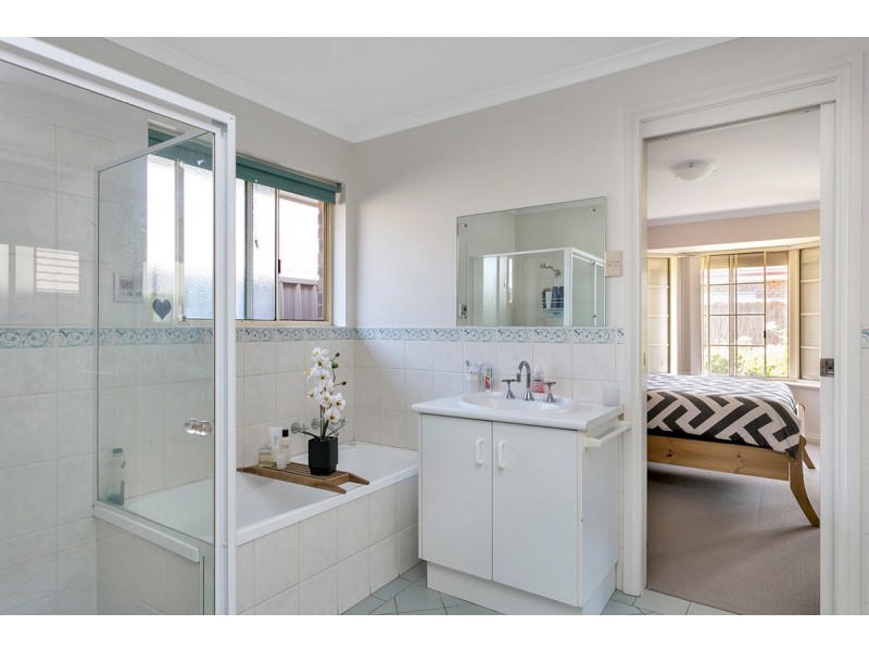 5/32 Debenham Court, Greenwith SA 5125