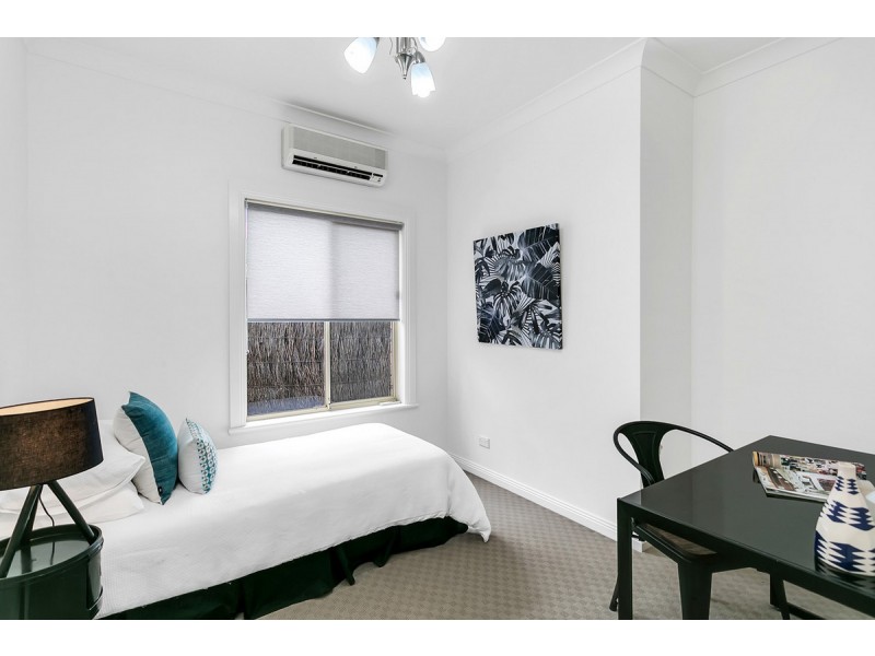 9 Sandpiper Chase, Mawson Lakes SA 5095