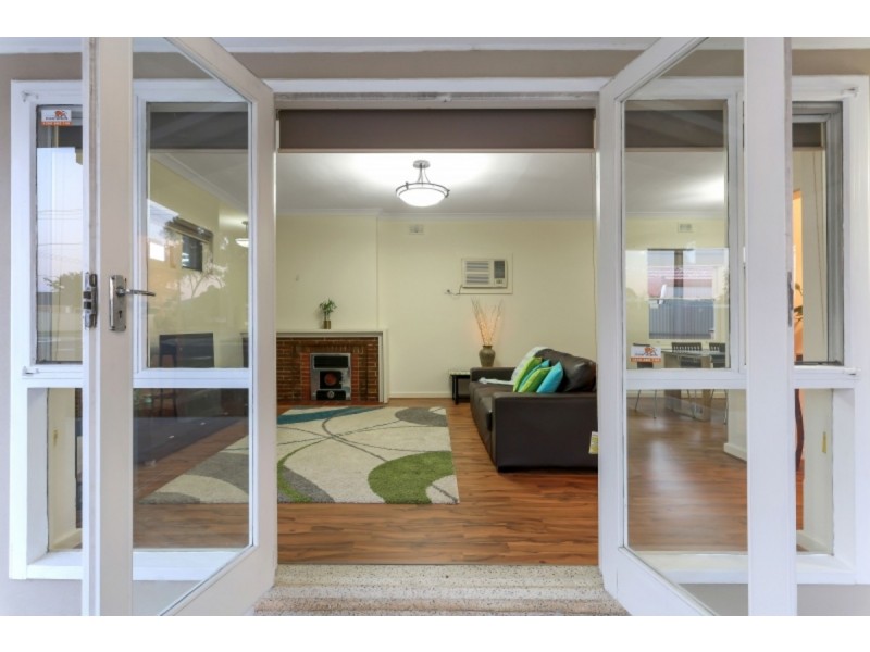 8 Selkirk Avenue, Clearview SA 5085