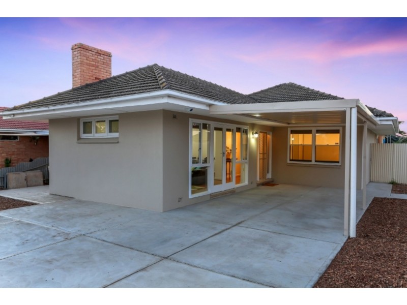 8 Selkirk Avenue, Clearview SA 5085