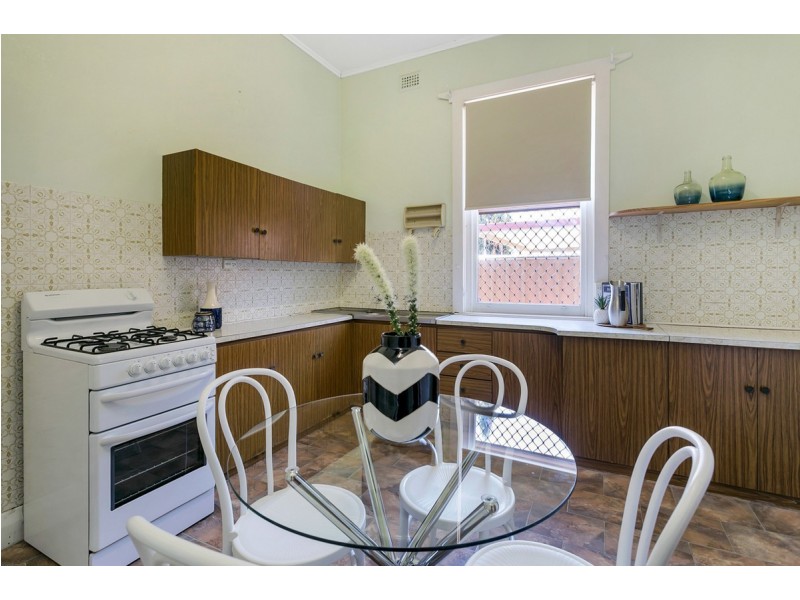 18 Stuart Road, Prospect SA 5082