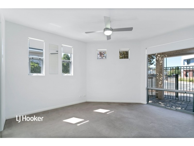 72 The Strand, Mawson Lakes SA 5095