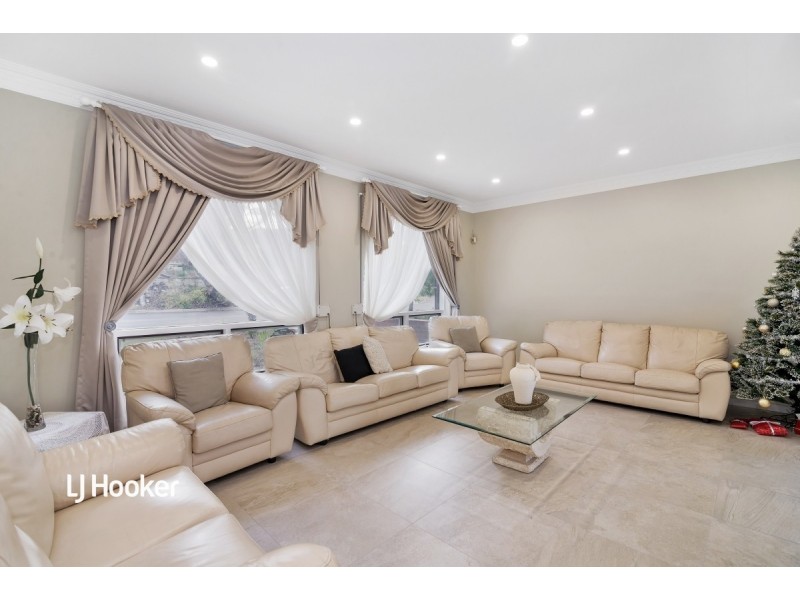 29 Flinders Drive, Valley View SA 5093