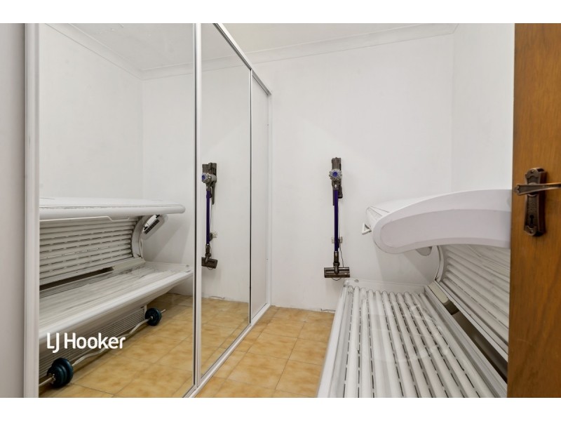 29 Flinders Drive, Valley View SA 5093