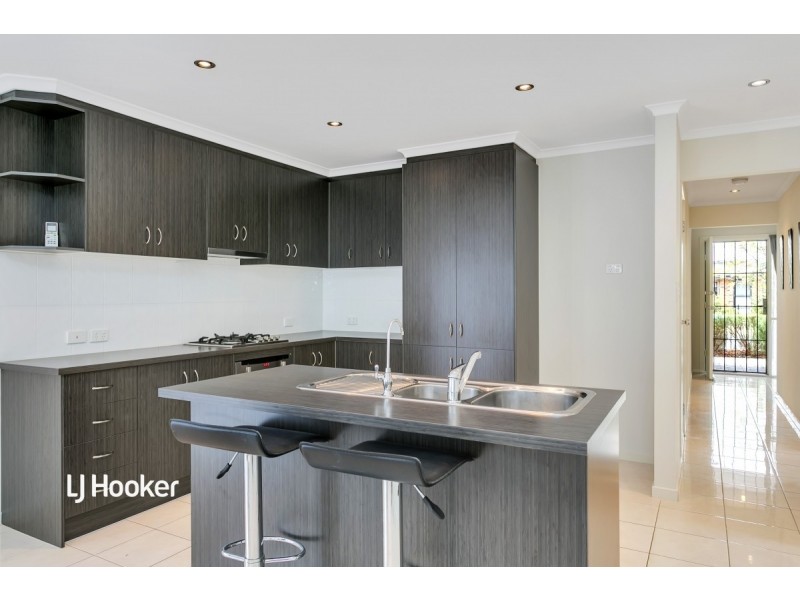 8 Semillon Crescent, Andrews Farm SA 5114