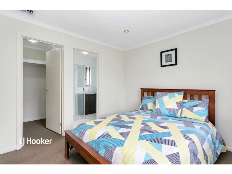 8 Semillon Crescent, Andrews Farm SA 5114
